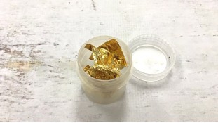 Сусальне золото у баночці