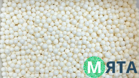 Глянцеві кульки, Білі