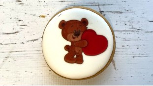 Пряник круглий, Ведмедик із серцем