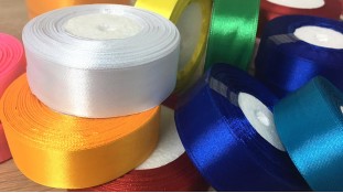 Стрічки атласні 2,5 см, рулон