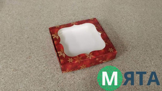 Коробка для пряників Червона-Золоті Сніжинки, 15х15х3 см