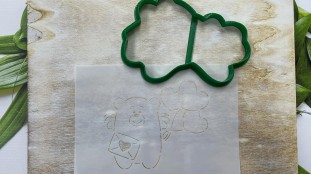 Вирубка + трафарет Ведмідь №6