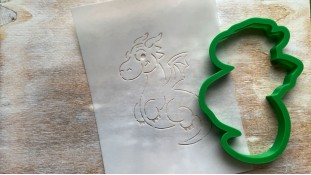 Вирубка + трафарет Дракончик №3 Вирубка + трафарет Дракончик №3
