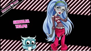 Гулия Йелпс с фоном