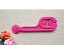 Колесо для нарезки мастики с 3 насадками