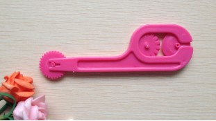 Колесо для нарезки мастики с 3 насадками