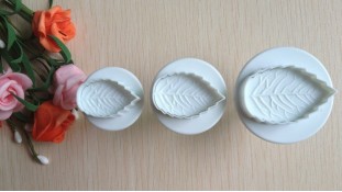 Плунжеры для мастики Листья розы. 3 штуки