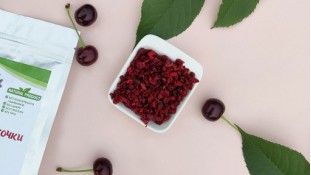 Вишня сублимированная Кусочки