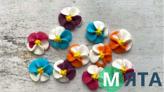 Набор сахарных украшений "Фиалки"