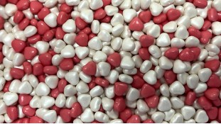 Кондитерская посыпка Микс Сердечки Белые и Красные Кондитерская посыпка Микс Сердечки Белые и Красные