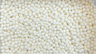 Глянцевые шарики, Белые