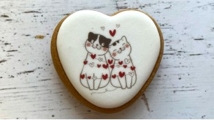 Пряник сердце Котики №2 Пряник сердце Котики №2