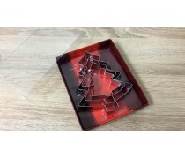 Металлические вырубки Елки, 3 штуки