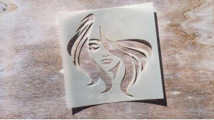 Трафарет Девушка №2, 12 см