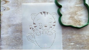 Вырубка + трафарет Тигренок в чашке