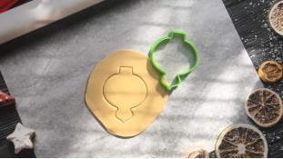 Вырубка Ёлочная игрушка №2