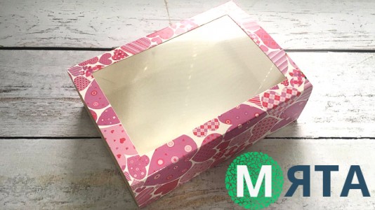 Коробка 11,5 х15, 5х5 см з вікном Рожеві Серця